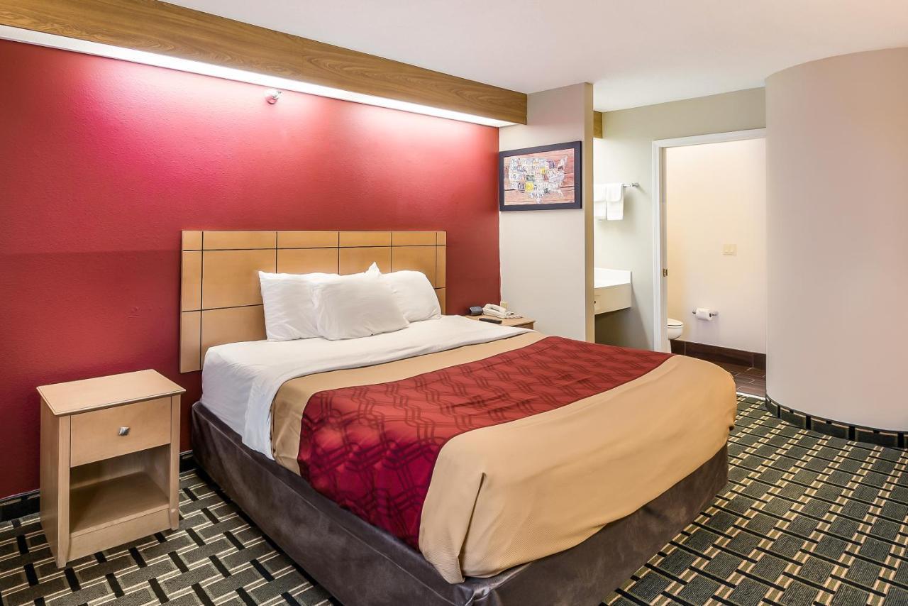 Econo Lodge Inn & Suites Peoria Illinois Eksteriør bilde