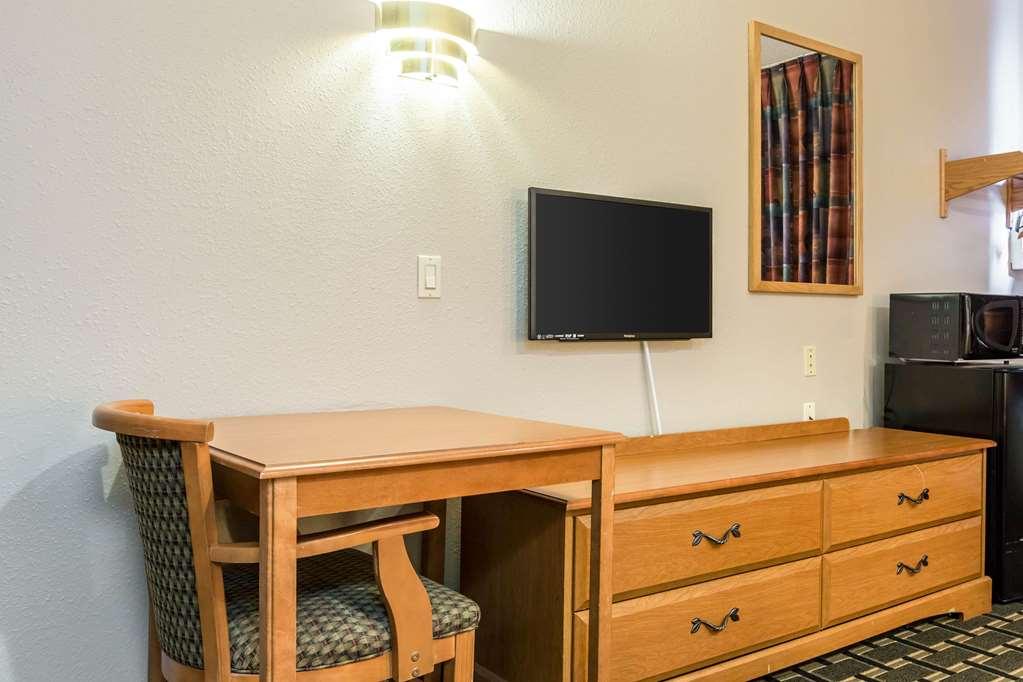 Econo Lodge Inn & Suites Peoria Illinois Rom bilde