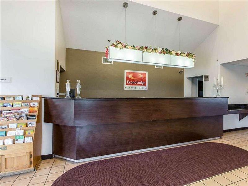 Econo Lodge Inn & Suites Peoria Illinois Eksteriør bilde