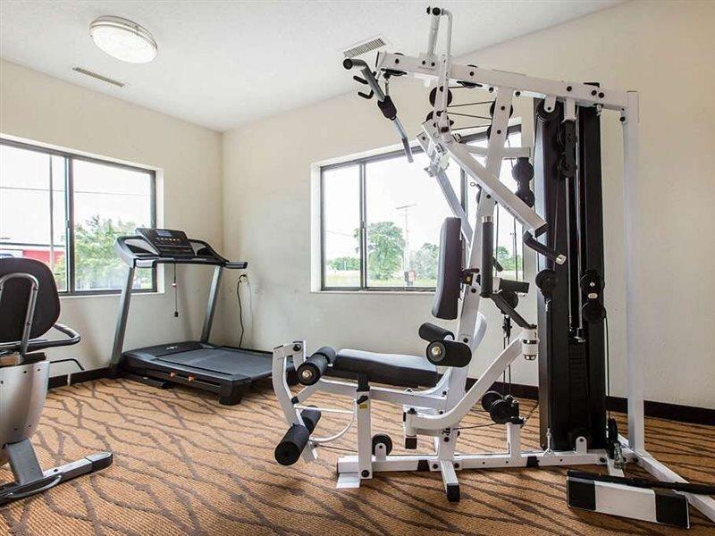 Econo Lodge Inn & Suites Peoria Illinois Eksteriør bilde