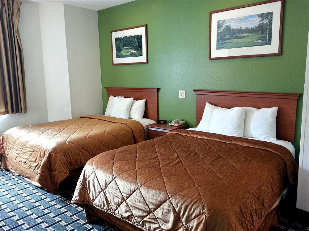 Econo Lodge Inn & Suites Peoria Illinois Eksteriør bilde
